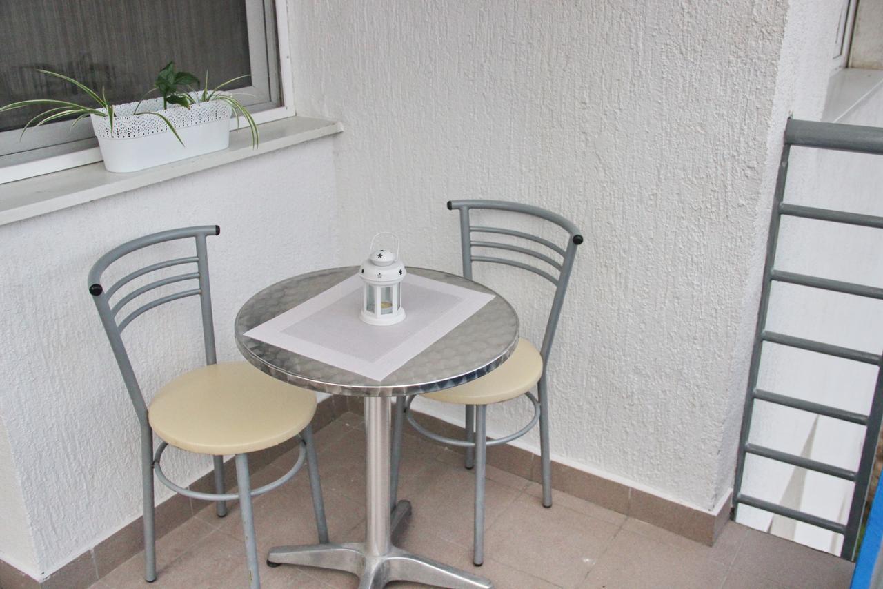 Apartment Cherry Зренянин Екстер'єр фото